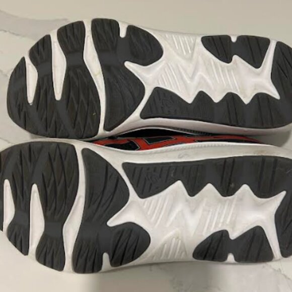 ASICS Running Shoes – Size 1 - Picture 5 of 6